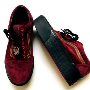 Vans Disney “Magic Mirror On The Wall” Platform Sneakers Size 8 Suede Burgundy